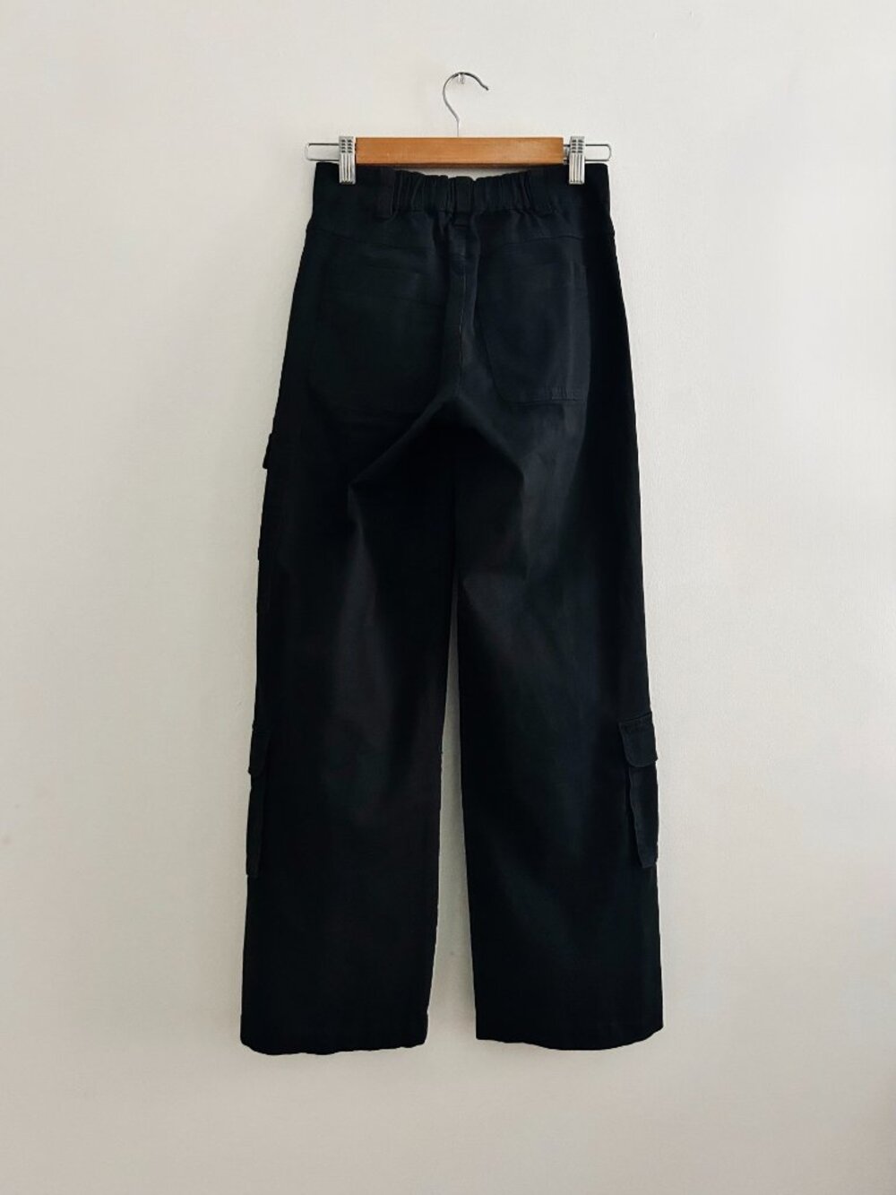 🌟Free With Purchase🌟 Target Wild Fable Mid-Rise Cargo Pants in Black, Size XXS - Picture 2 of 8